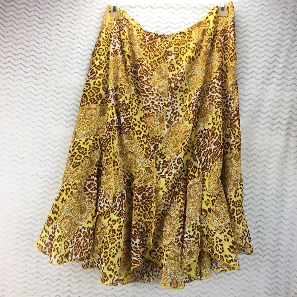 Dress-U-II skirt with flowing mult-tired hemline